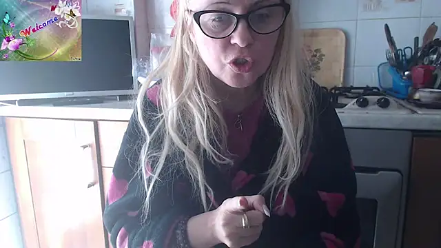 martachatte online show from 4, 10, 2025