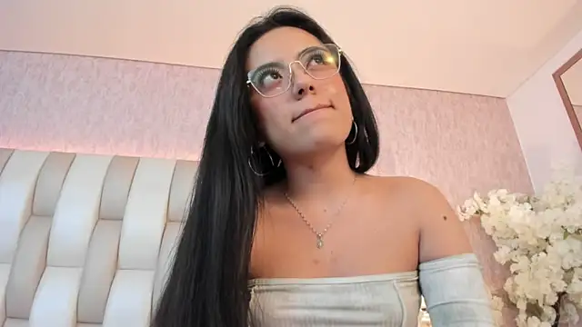 Snapshot of Rebeca_jones chatting on 19, 2, 2025 Rebeca jones online show from 19, 2, 2025