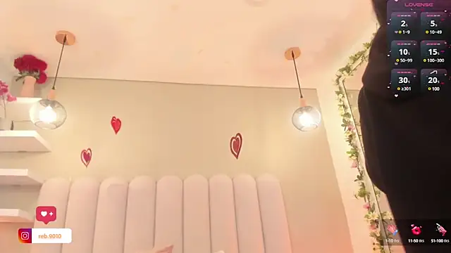 Snapshot of Rebeca_jones chatting on 1, 3, 2025 Rebeca jones online show from 1, 3, 2025