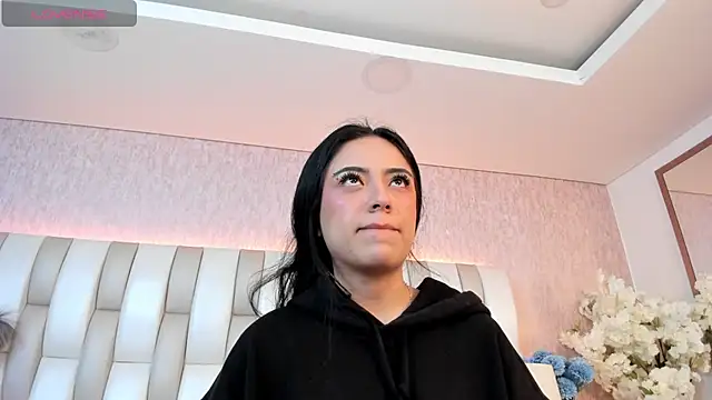 Snapshot of Rebeca_jones chatting on 4, 3, 2025 Rebeca jones online show from 4, 3, 2025