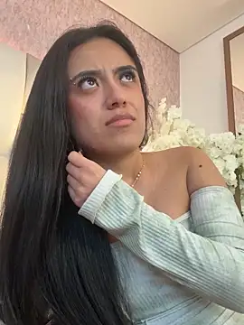 Snapshot of Rebeca_jones chatting on 7, 3, 2025 Rebeca jones online show from 7, 3, 2025