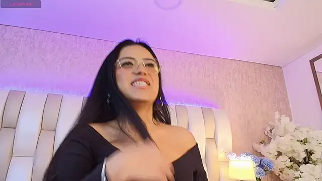 Snapshot of Rebeca_jones chatting on 10, 3, 2025 Rebeca jones online show from 10, 3, 2025