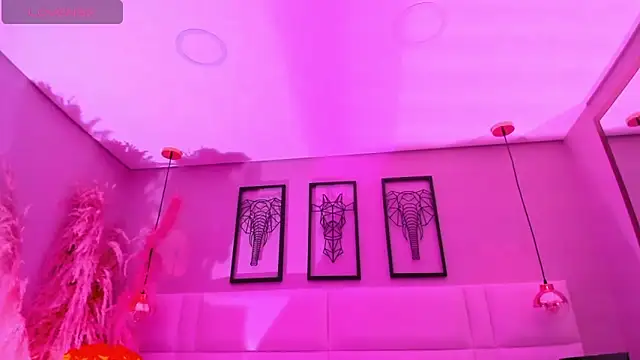 Snapshot of Rebeca_jones chatting on 10, 10, 2025 Rebeca jones online show from 10, 10, 2025