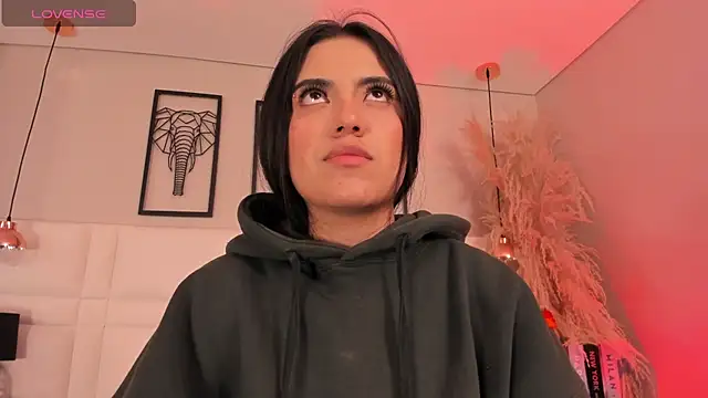 Snapshot of Rebeca_jones chatting on 7, 11, 2025 Rebeca jones online show from 7, 11, 2025