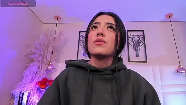 Snapshot of Rebeca_jones chatting on 18, 11, 2025 Rebeca jones online show from 18, 11, 2025