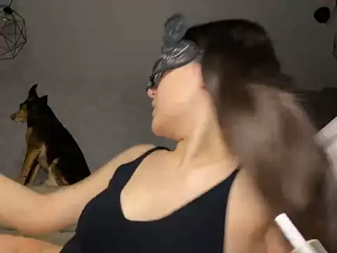 M0Namour98 online show from 9, 1, 2025