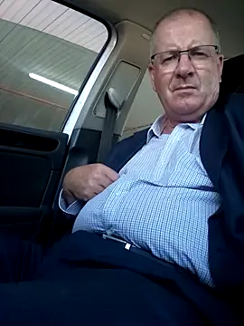 stiffandlubedxh online show from 8, 1, 2025