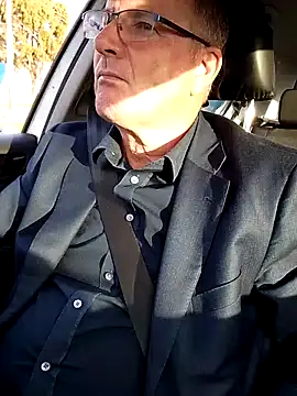 stiffandlubedxh online show from 19, 1, 2025