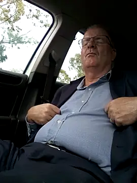 stiffandlubedxh online show from 22, 1, 2025