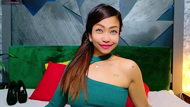 ElyaQuinn online show from 13, 12, 2024