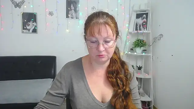 VanessaHotts online show from 22, 9, 2025