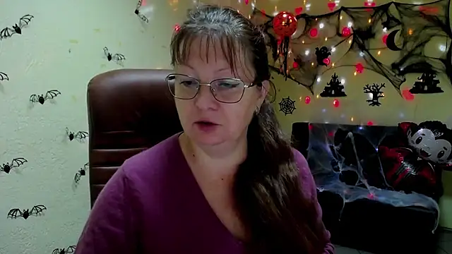 Snapshot of VanessaHotts chatting on 25, 10, 2025 VanessaHotts online show from 25, 10, 2025