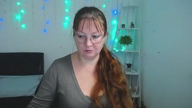 Snapshot of VanessaHotts chatting on 7, 11, 2025 VanessaHotts online show from 7, 11, 2025