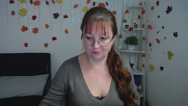 Snapshot of VanessaHotts chatting on 10, 11, 2025 VanessaHotts online show from 10, 11, 2025