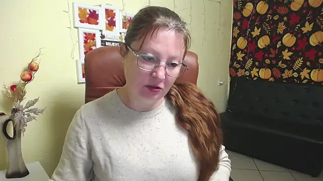 Snapshot of VanessaHotts chatting on 21, 11, 2025 VanessaHotts online show from 21, 11, 2025