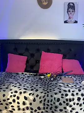 lonely shewolf online show from 13, 1, 2026