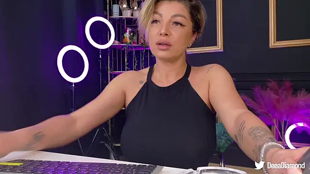 Snapshot of DeeaDiamondd chatting on 9, 3, 2025 DeeaDiamondd online show from 9, 3, 2025