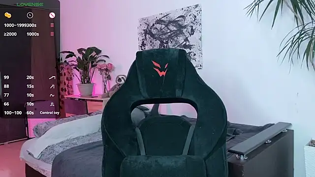 pale skin online show from 26, 10, 2025