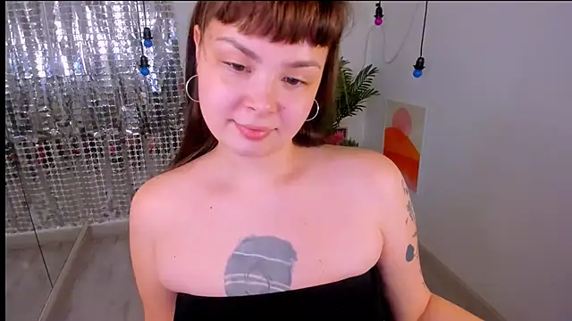 Snapshot of Mayayammy chatting on 18, 12, 2025 Mayayammy online show from 18, 12, 2025