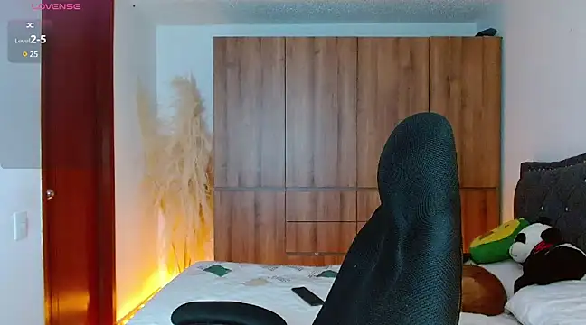 Snapshot of mathew_vidal1 chatting on 5, 12, 2024 mathew vidal1 online show from 5, 12, 2024