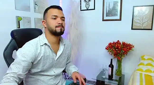 Snapshot of mathew_vidal1 chatting on 6, 2, 2025 mathew vidal1 online show from 6, 2, 2025