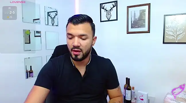 Snapshot of mathew_vidal1 chatting on 7, 3, 2025 mathew vidal1 online show from 7, 3, 2025