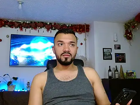 Snapshot of mathew_vidal1 chatting on 13, 11, 2025 mathew vidal1 online show from 13, 11, 2025