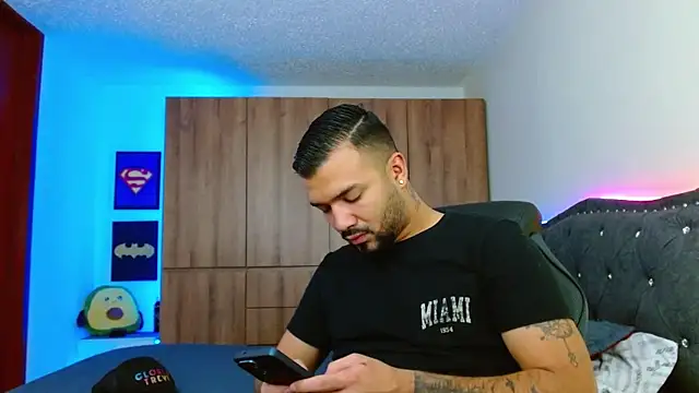 Snapshot of mathew_vidal1 chatting on 15, 11, 2025 mathew vidal1 online show from 15, 11, 2025