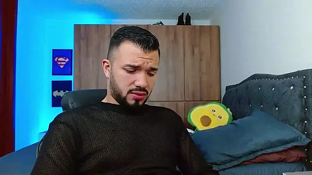 Snapshot of mathew_vidal1 chatting on 19, 11, 2025 mathew vidal1 online show from 19, 11, 2025