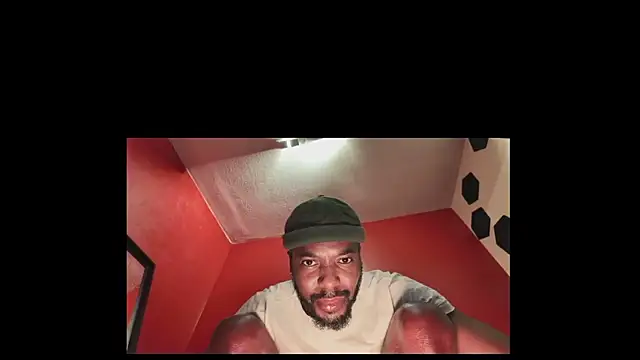 Snapshot of BADDIEBENJI chatting on 3, 1, 2025 BADDIEBENJI online show from 3, 1, 2025