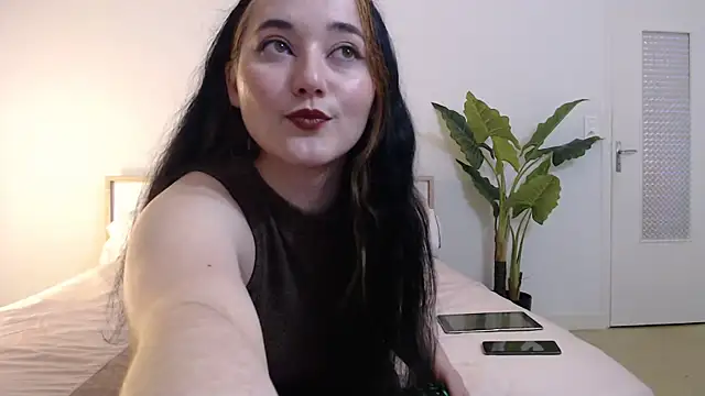 Crystal-dreamt online show from 17, 12, 2024