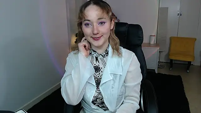 Crystal-dreamt online show from 14, 12, 2025