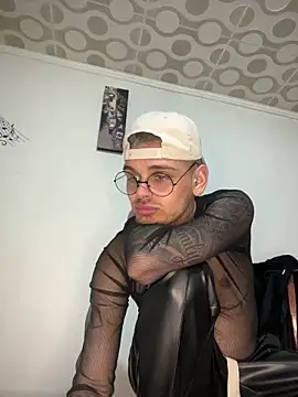 MariusL91908844 online show from 1, 2, 2026