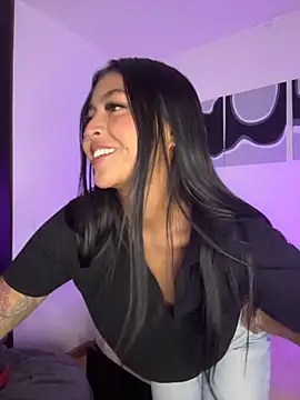 Snapshot of meganjames1 chatting on 23, 10, 2025 meganjames1 online show from 23, 10, 2025