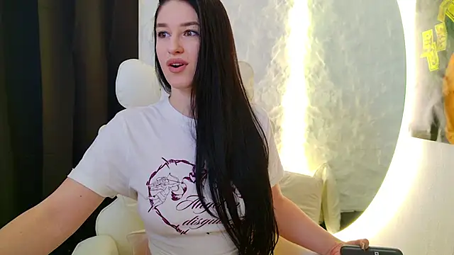 Snapshot of moniqque chatting on 25, 10, 2025 moniqque online show from 25, 10, 2025