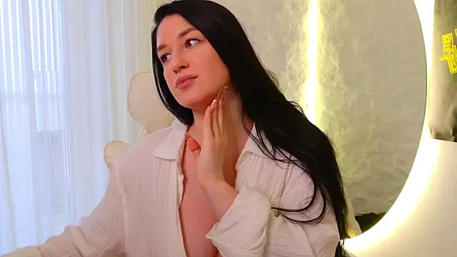 Snapshot of moniqque chatting on 4, 12, 2025 moniqque online show from 4, 12, 2025