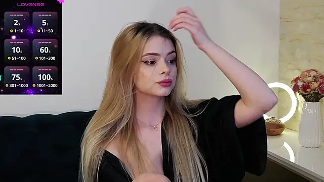 Kailynn Moenn online show from 2, 12, 2024