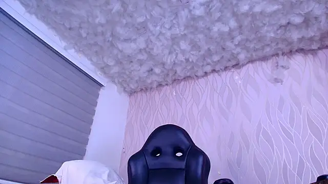 emyli sam online show from 11, 1, 2025