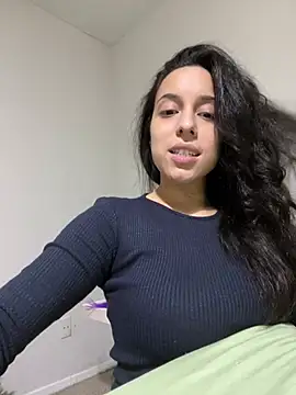 Snapshot of Natur4lBeautyb33 chatting on 8, 12, 2024 Natur4lBeautyb33 online show from 8, 12, 2024