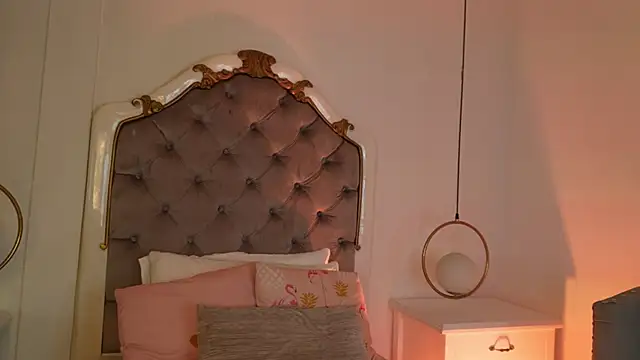 Victoria Watsson online show from 24, 2, 2026