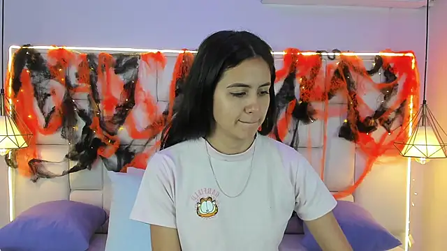 SarahSophia  online show from 16, 10, 2025