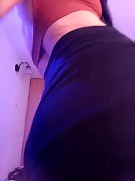 Snapshot of LissaThompsom chatting on 25, 2, 2025 LissaThompsom online show from 25, 2, 2025