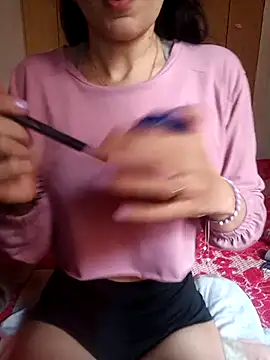 Snapshot of LissaThompsom chatting on 7, 3, 2025 LissaThompsom online show from 7, 3, 2025