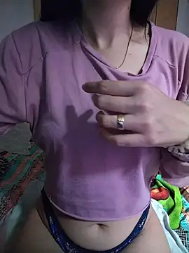 Snapshot of LissaThompsom chatting on 28, 11, 2025 LissaThompsom online show from 28, 11, 2025