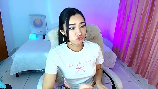 Snapshot of AmyOlimpo chatting on 10, 3, 2026 AmyOlimpo online show from 10, 3, 2026