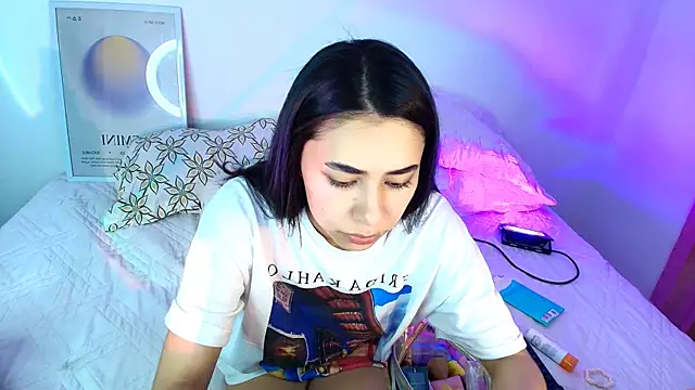 Snapshot of AmyOlimpo chatting on 6, 4, 2026 AmyOlimpo online show from 6, 4, 2026