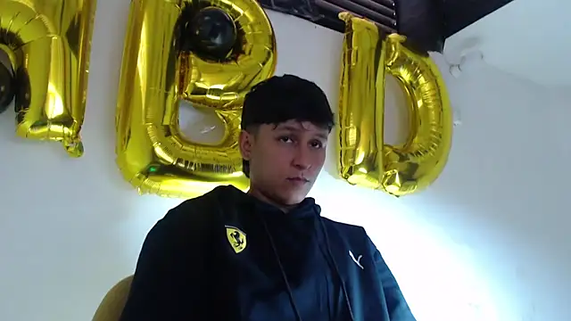 Snapshot of Tamarahryan chatting on 19, 12, 2025 Tamarahryan online show from 19, 12, 2025