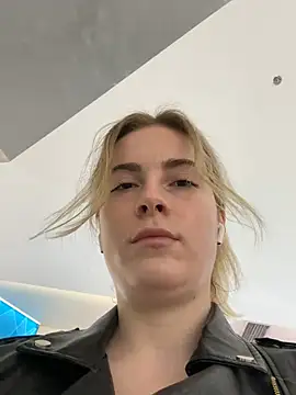 Snapshot of KissMissAngela chatting on 13, 3, 2025 KissMissAngela online show from 13, 3, 2025