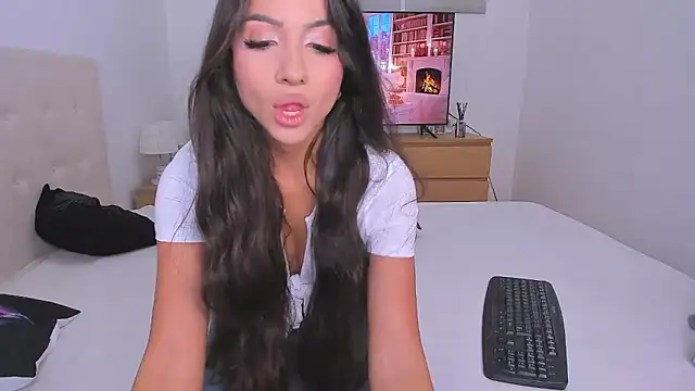 Snapshot of Your_Girl69XXX chatting on 25, 9, 2025 Your Girl69XXX online show from 25, 9, 2025