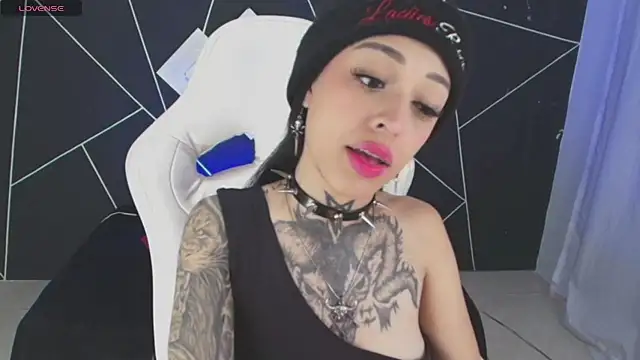 Snapshot of farichell chatting on 27, 10, 2025 farichell online show from 27, 10, 2025